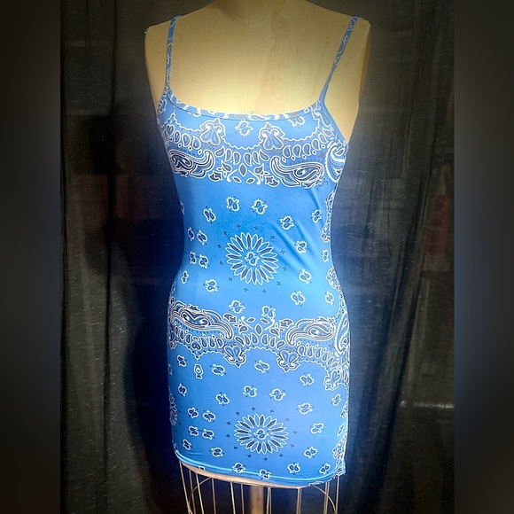 Blue dress - Picture 2 of 2